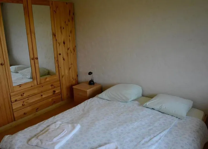 Anne - Hochparterre By Interhome