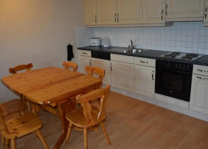 公寓 Anne - Hochparterre By Interhome